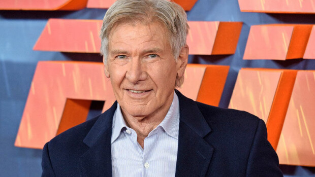 Harrison Ford, 75, on teräksisessä kunnossa - ilahtui Seiskan antamasta Suomi-suklaasta: Rakastan tätä! Harrison Ford on edelleen teräisessä kunnossa.
