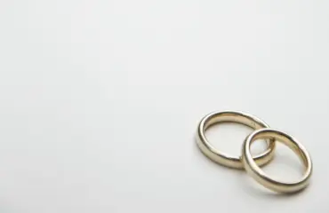 Miksi miehet ahtavat peniksensä pieniin aukkoihin?