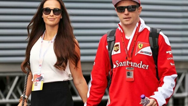 Huh, Kimi Räikkösen öky-Audi myynnissä verkkokaupassa: hintapyyntö yli 130 000 euroa - kuva! Kimi ja Minttu varikolla