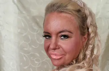 Ryyppäämään retkahtaneelta Johanna Tukiaiselta uskomaton selitys - mitä Veijo-kihlattu piilotti matkalaukkuun? "Paholaisen vale!"