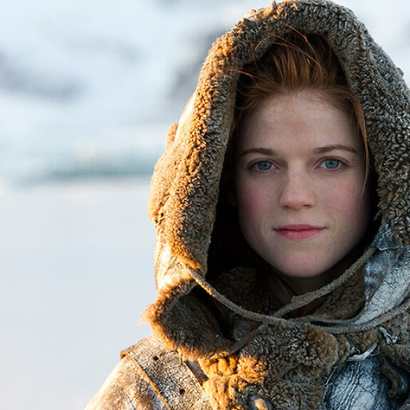 Game of Thrones -pariskunta kihloihin: rakkaustarina starttasi Islannissa! HBO NORDIC