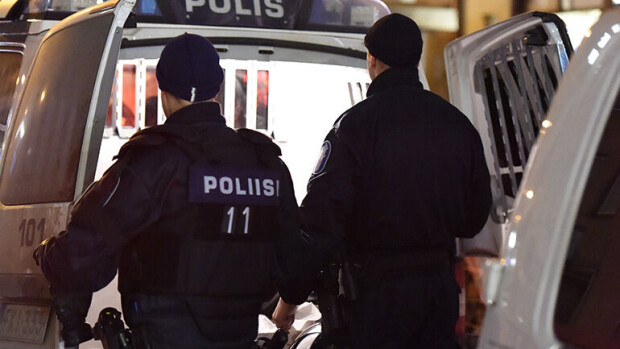 Sastamalan poliisien tulittaminen: pakoautoa ajoi tämän julkkismiehen ex-kihlattu – kuva! poliisi