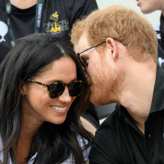 Prinssi Harry ja Meghan-rakas askeleen lähempänä avioliittoa: kuhertelivat ensi kertaa julkisesti yhdessä - kuvat! prinssi harry meghan markle