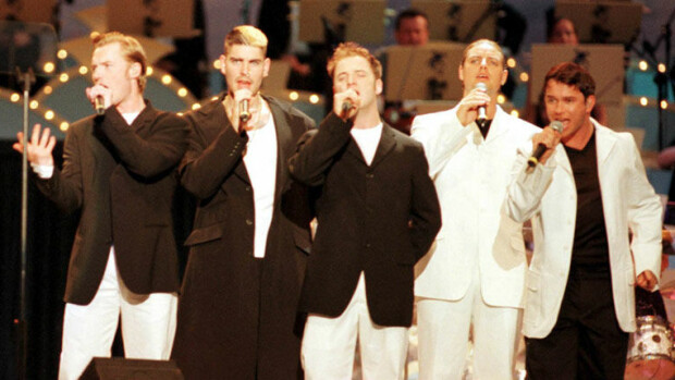 Boyzone-perustajan ex-rakas syytettynä raa'asta murhasta: 21-vuotias au pair löytyi pihakokosta poltettuna! Boyzone