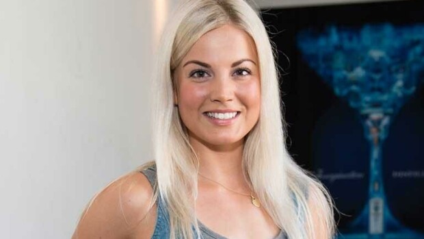 Janni Hussi teki poikkeuksen sääntöön, poseeraa alasti kylpyvaahdossa - kuva! Janni Hussi poseeraa Seiskalle