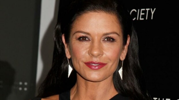 Catherine Zeta-Jones esitteli 14-vuotiaan tyttärensä - äitinsä veroinen tuleva kaunotar! catherine zeta-jones thumb