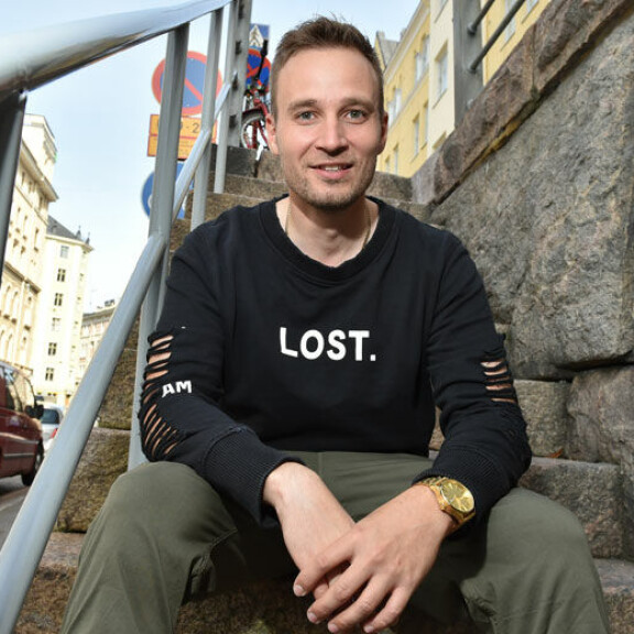 Sokkiuutinen radiosta: Sami Kuronen ja Jenni Alexandrova ulos Radio Suomipopin iltapäivästä! Juuso Mäkilähde