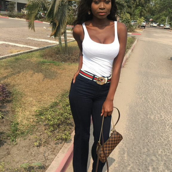 Missi Kelly Kalonji vieraili synnyinmaassaan Kongossa – paljonpuhuvat kuvat: Se oli tosi surullista! Kelly Kalonji vieraili synnynmaassaan Kongossa.