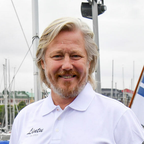 Atlantin yli -julkkisten tulot ja talot julki: Viivi Pumpanen elää köyhyysrajalla, Arja Korisevalla 440 000 euron varat! Jyrki Sukula