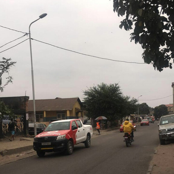 Missi Kelly Kalonji vieraili synnyinmaassaan Kongossa – paljonpuhuvat kuvat: Se oli tosi surullista! Kelly Kalonji vieraili synnynmaassaan Kongossa.