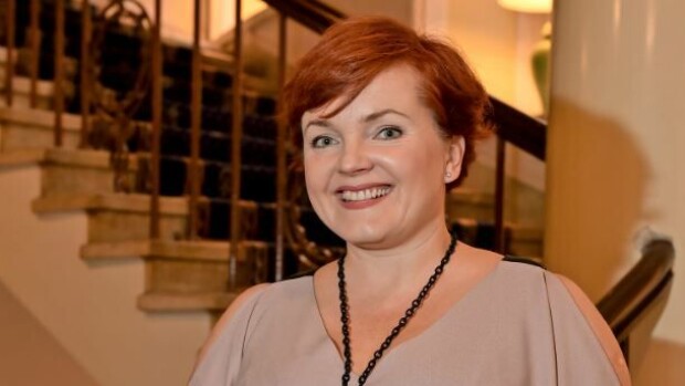 Nina Tapio paljastaa: Yhteinen taival Jean S. -yhtyeen kanssa alkoi jo ysärillä! Nina Tapio