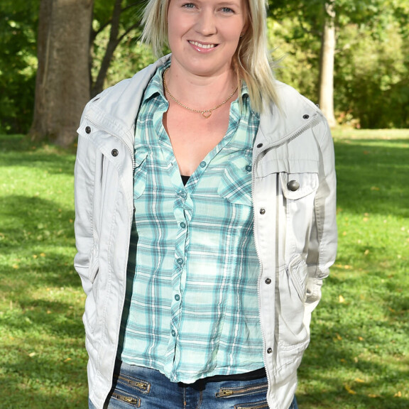 Näin uudet Maajussille morsian -tähdet tienaavat: Aapolla, 36, isoimmat tulot ja miljoonien munabisnes! Sanna hoitaa yksin sonnitilaa.