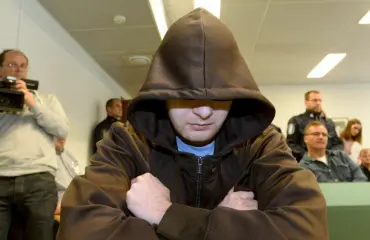 Imatran kolmoismurhasta syytetyn äiti avoimena: Järkyttävä välikohtaus bileissä muutti pojan täysin ja lopullisesti!