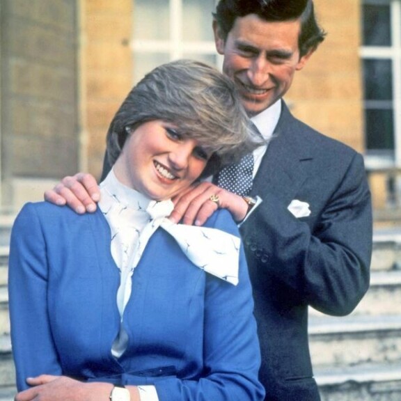 Prinsessa Dianan kuolemasta 20 vuotta: traaginen kohtalo puhuttaa yhä – Diana oli neitsytvaimo ja uhrilammas! Dianan ja Charlesin kihlajaiskuva.