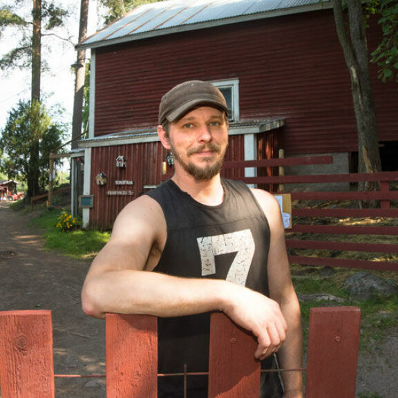 Tauski kastroitiin, Johanna Tukiainen raivosi nimivalinnasta: julkkisporsaat voivat paksusti – kuvat! Jarkko Jalonen