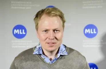 Aki Riihilahti eksyi Allas Sea Poolissa, pujahti aidan raosta – kuva!