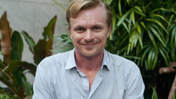 Taikuri Iiro Seppänen kihloihin: rakkauden kesä täydentyi paratiisisaarella – katso! Iiro Seppänen