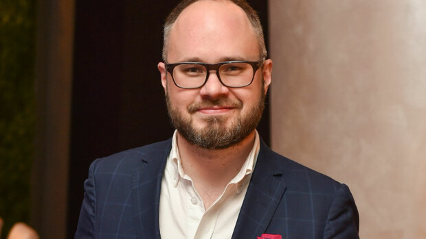 Tuomas Enbuske haukkui naisen sosiaalisessa mediassa: Sun pitää laihtua ja treenata perseesi nätimmäksi! Tuomas Enbuske