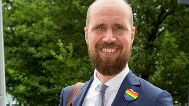 Vihreiden Touko Aallon salarakkaalta Iris Flinkkilältä mystinen kommentti erokohun jälkeen! touko aalto