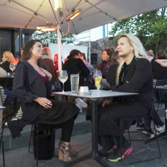 Amanda Harkimo ja Olli Herman: Yhdessä viinillä – kuva! Amanda