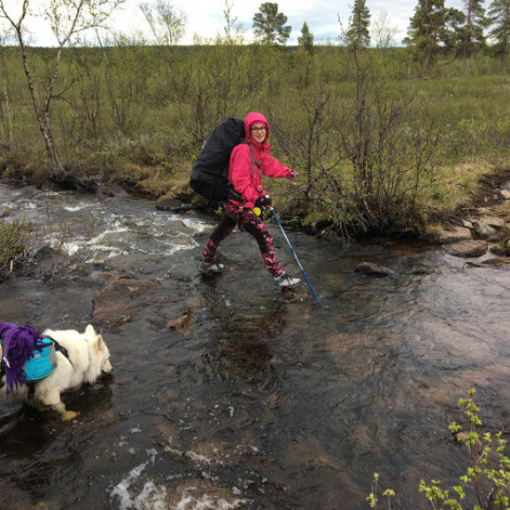 Kaisa-äiti ja Elina-sisko ovat käyneet etsimässä Antin jäänteitä Lapin erämaasta joka vuosi. Antti Hanhivaara