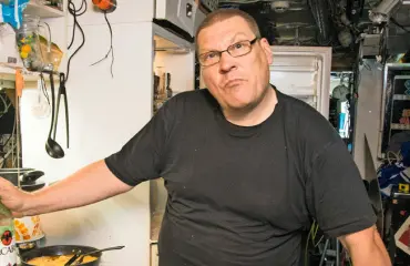 YouTube-julkkis Pasi Viherahon piina: Useita lastensuojeluilmoituksia ja luvattomia nettiostoksia!