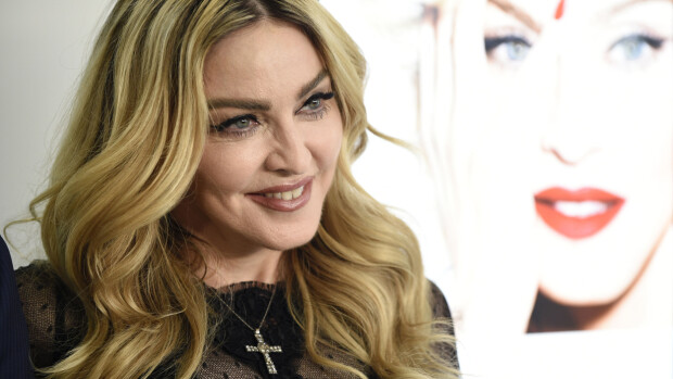 Madonnan nelivuotiailla kaksosilla on rytmi veressään: rakastavat Shakiraa - katso riemukas video! Madonna on ylpeä musikaalisista kaksosistaan.