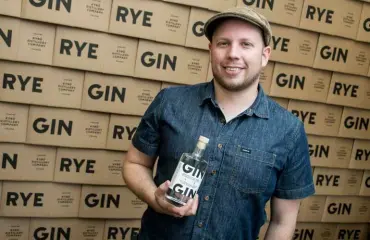 Napue Giniä tekevä suomalaistislaamo takoo miljoonia - hurja menestystarina!