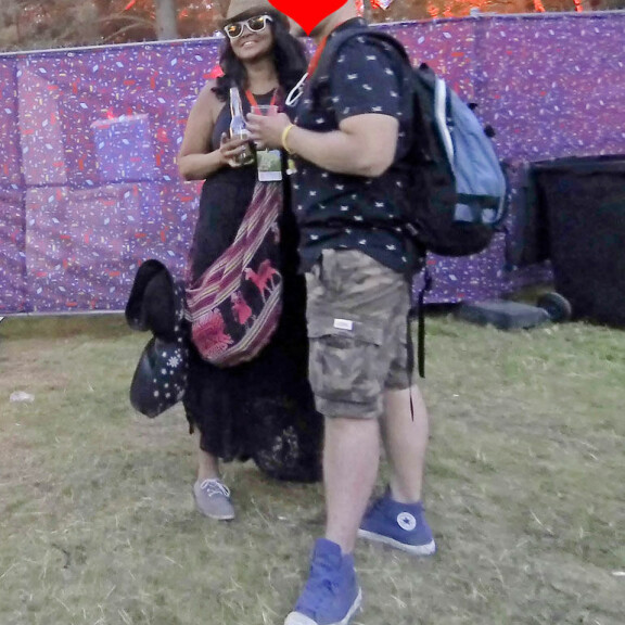 Lola Odusoga juhli festareilla miesystävänsä kanssa – harvinainen yhteiskuva! Lola Odusoga ja uusi miesystävä