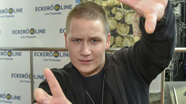 Nikke Ankaran avoliitto päättyi! Mallirakas muutti pois – kaatuiko suhde pettämiseen? Nikke Ankara