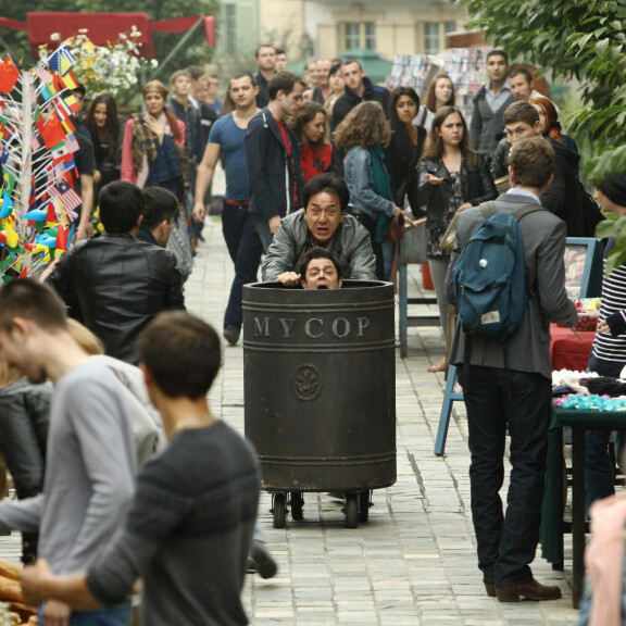 Jackie Chanin ja Johnny Knoxvillen tähdittämä Skiptrace oli valtaisa hitti Kiinassa. Jackie Chanin ja Johnny Knoxvillen tähdittämä Skiptrace oli valtaisa hitti Kiinassa.