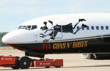 Guns N’ Roses lähti tyylikkäästi Suomesta: vau, mikä yksityiskone!