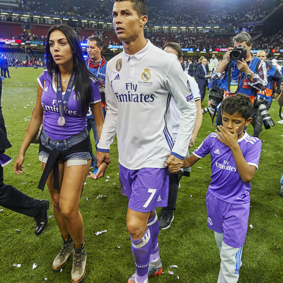 Mitä ihmettä: Cristiano Ronaldosta tuli kaksosten isä - ja tyttöystävä on yhä raskaana - kuvat! ronaldo