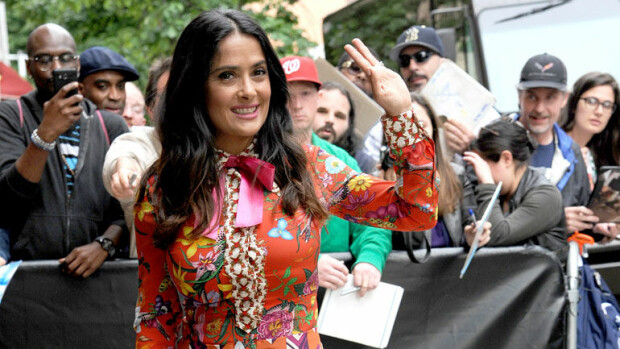 Salma Hayek paljasti Trumpin kierot iskuyritykset: Juonitteli ja törkyili! Salma Hayek Donald Trump iskuyritys