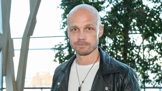 Juha Tapio jätti Arttu Wiskarin häät väliin – yllättävä syy! Juha Tapio.