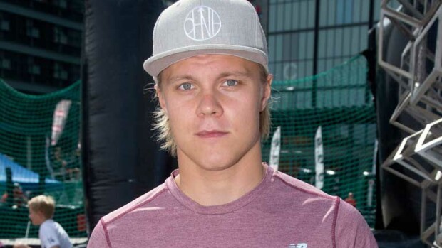 Tällaisessa asunnossa Mikael Granlund ja Emmi Kainulainen asuvat Suomessa - kuvat! Mikael Granlund vuokrasi Helsingin asuntonsa Jenni Vartiaiselta.