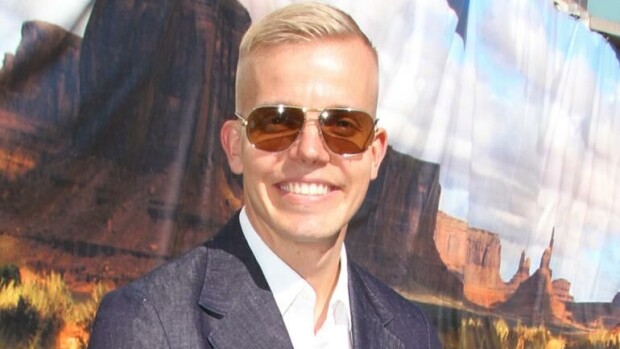 Isukki-Elastinen shoppaili vauvansa ja rakkaansa kanssa: paparazzikuvat! elastinen