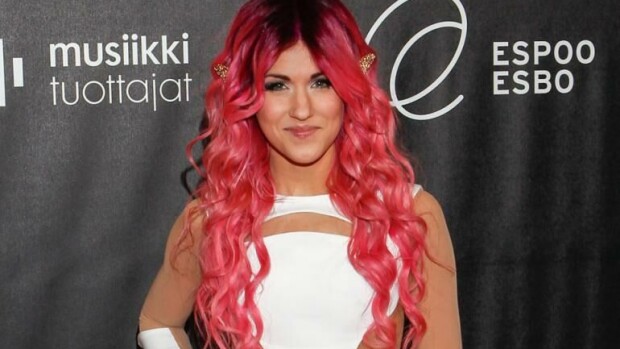 Voiko suloisempaa perhettä olla? Jannika B postasi hilpeän kuvan rakkaistaan! jannika b