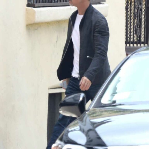 Brad Pitt käy nyt poikansa kanssa terapiassa – kuvat! Brad Pitt terapeutilla.