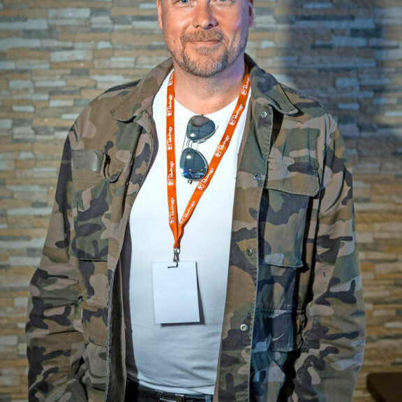 Karmeasta prätkäkolarista toipuva Arttu Harkki: Viihdyn nyt koti-isänä! Arttu Harkki.
