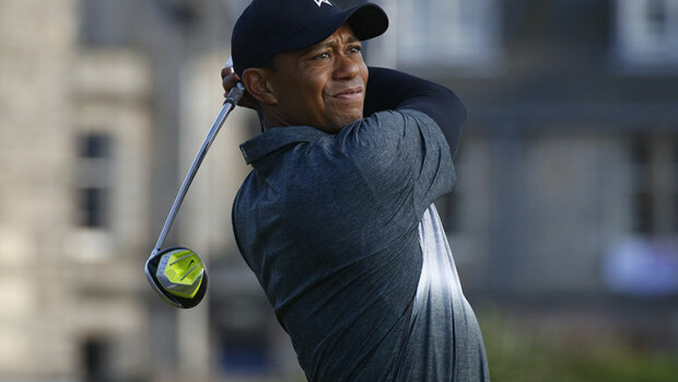 Tiger Woods pidätettiin rattikärystä – vetoaa reseptilääkkeisiin: päättele itse pidätyskuvasta! Tiger Woods golfkentällä