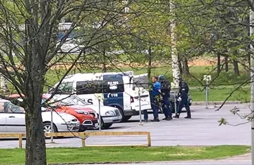 Mittava poliisioperaatio Porissa: Autoon linnoittautunut mies uhkasi räjäyttää kaasupullon – kuvat!