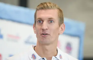 Armotonta raahausta! Jarkko Nieminen yllätti hurjien kantamusten kanssa