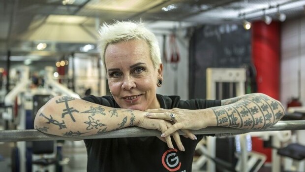 Kääk! Wilma Schlizewski esitteli sulojaan Kauppatorilla – kuva! Wilma Schlizewski