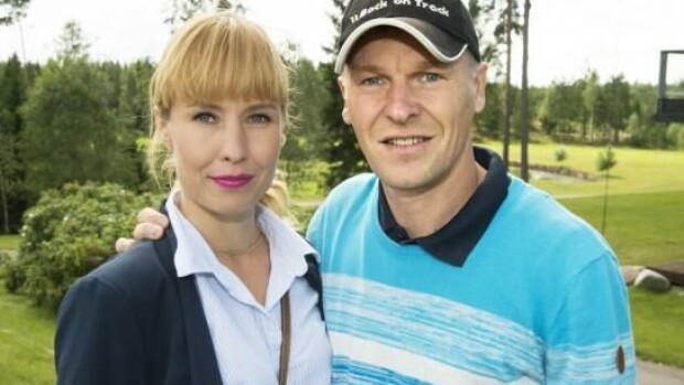 Aviokriisin selättäneet Toni ja Heidi Nieminen saavat perheenlisäystä - julkaisivat kuvan raskausvatsasta! Toni Nieminen