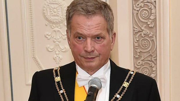 Kääk! Sauli Niinistö lenkkeili Lennu-koiran kanssa – kuva! Sauli