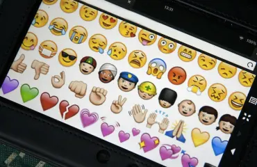 Grindr-deittisovellus julkaisi seksi-emojeita: yksi ymmärrettiin ikävästi väärin!