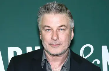 Alec Baldwin muistelmissaan: Huumeet olivat viedä henkeni!
