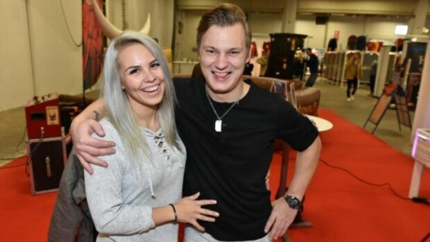Bile-Dani ja Eve-rakas ostivat yhteisen kodin: rakas luopui vaatehuoneesta pelien vuoksi! Eveliina Uosukainen ja Bile-Dani parisuhtetentissä