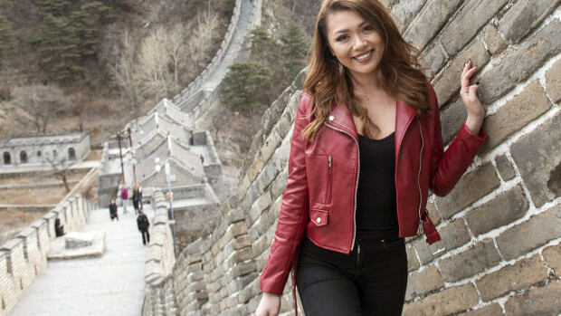 Miss Suomi Shirly tunnusti Kiinassa: Suhde Verttiin ajautui kriisiin! Shirly Kiinan muurilla